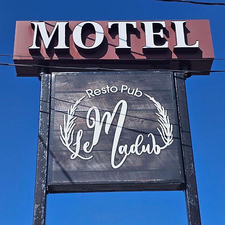 Resto Pub Motel Le Madub L'Isle-Verte 外观 照片